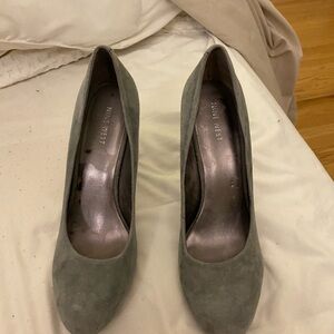 Preloved grey suede Nine West heels. Size 8.5